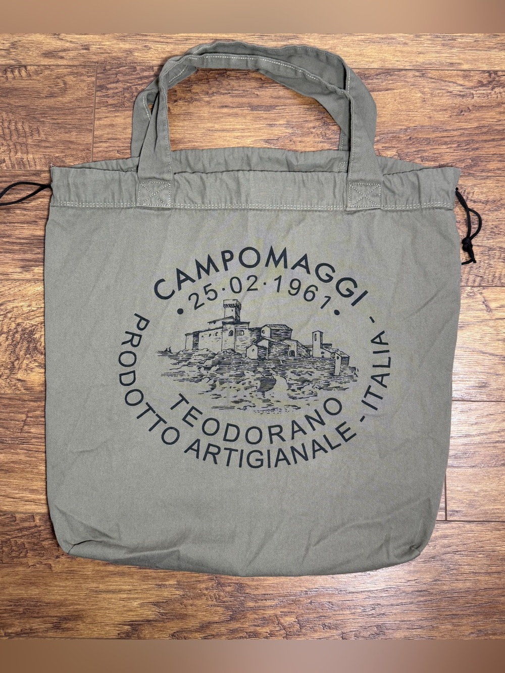 Campomaggi Olive Canvas Tote with Teodorano Graphic
